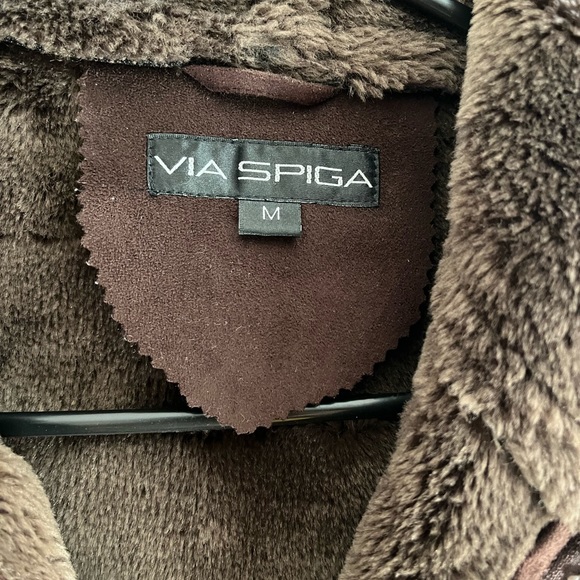 Adorable and warm coat. 🎄 - Picture 3 of 3